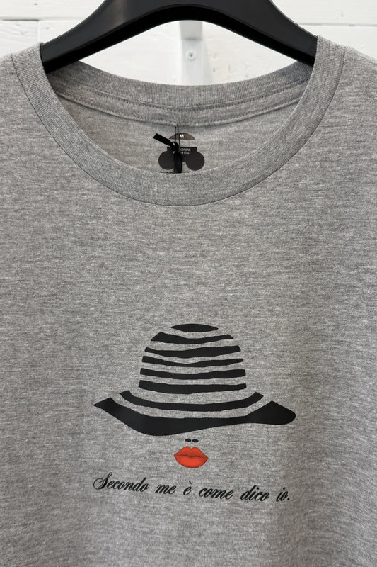 T-shirt con stampa "Secondo me è come dico io"