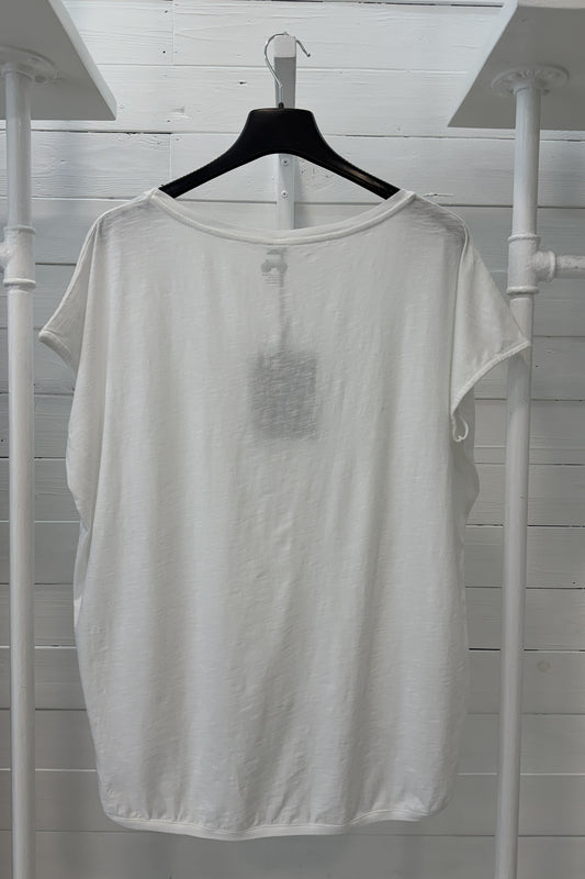 T-shirt con stampa “Segni particolari: lunatica”