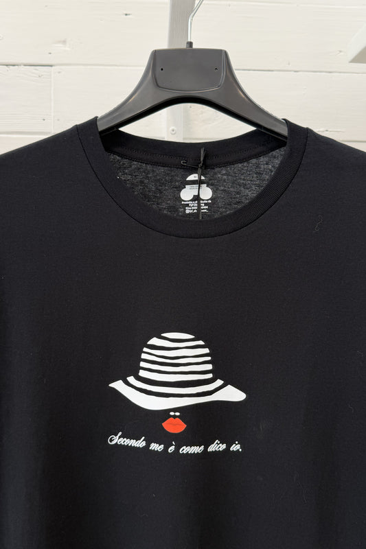 T-shirt con stampa "Secondo me è come dico io"