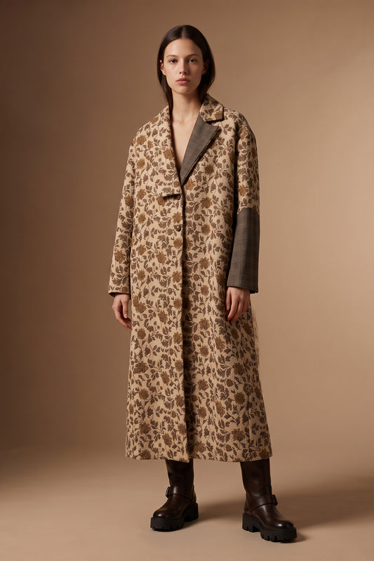 Cappotto Lungo Floreale con Dettagli a Contrasto