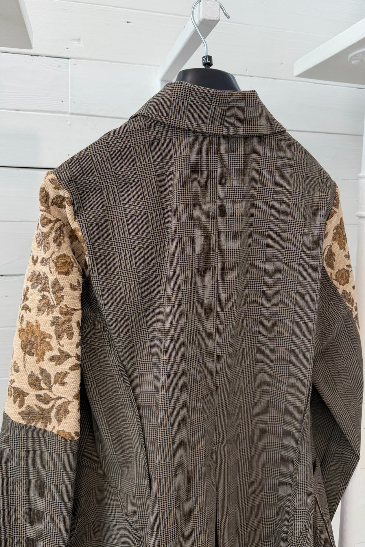 Giacca Patchwork con Inserti Floreali