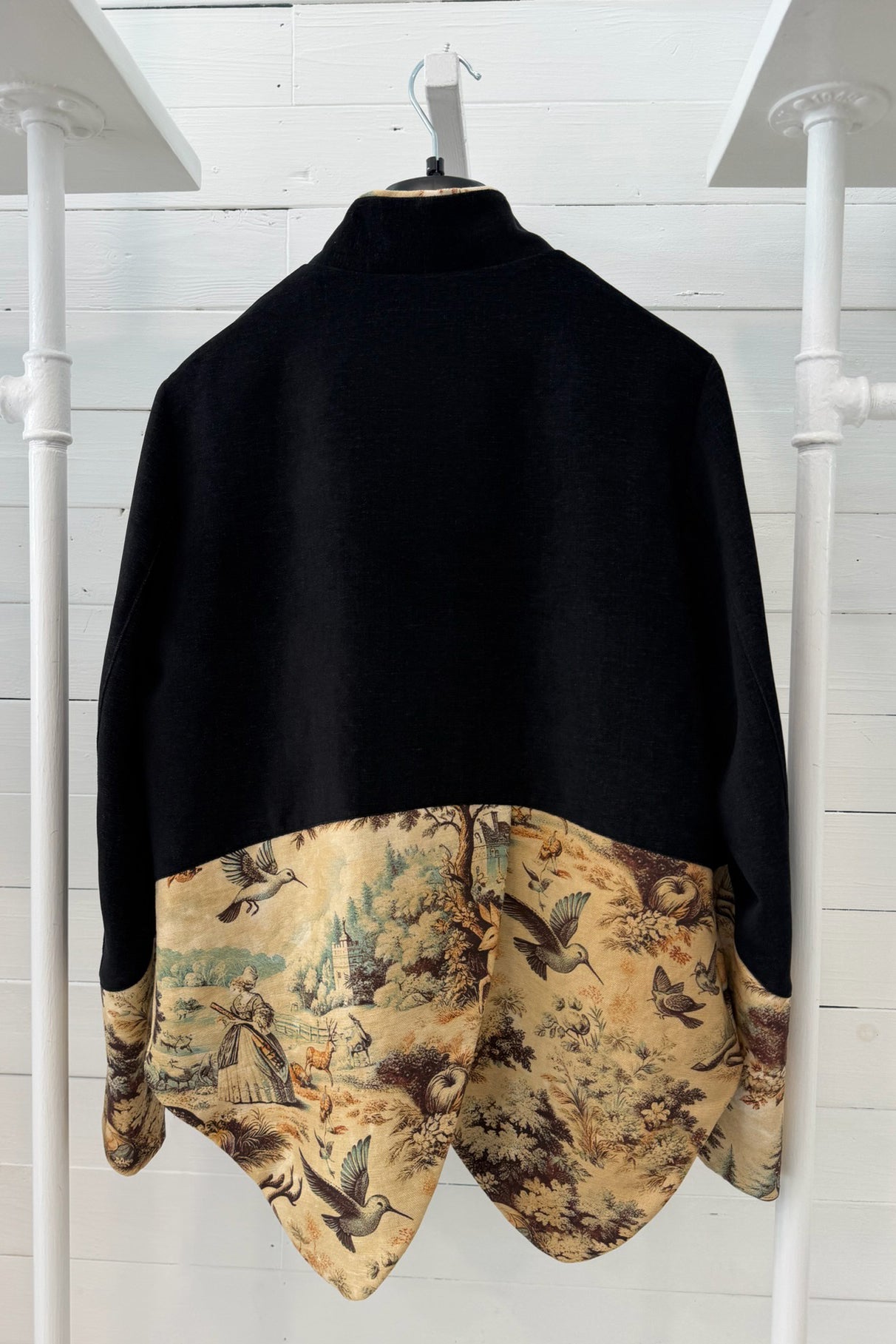Giacca ricamata con inserti tapestry