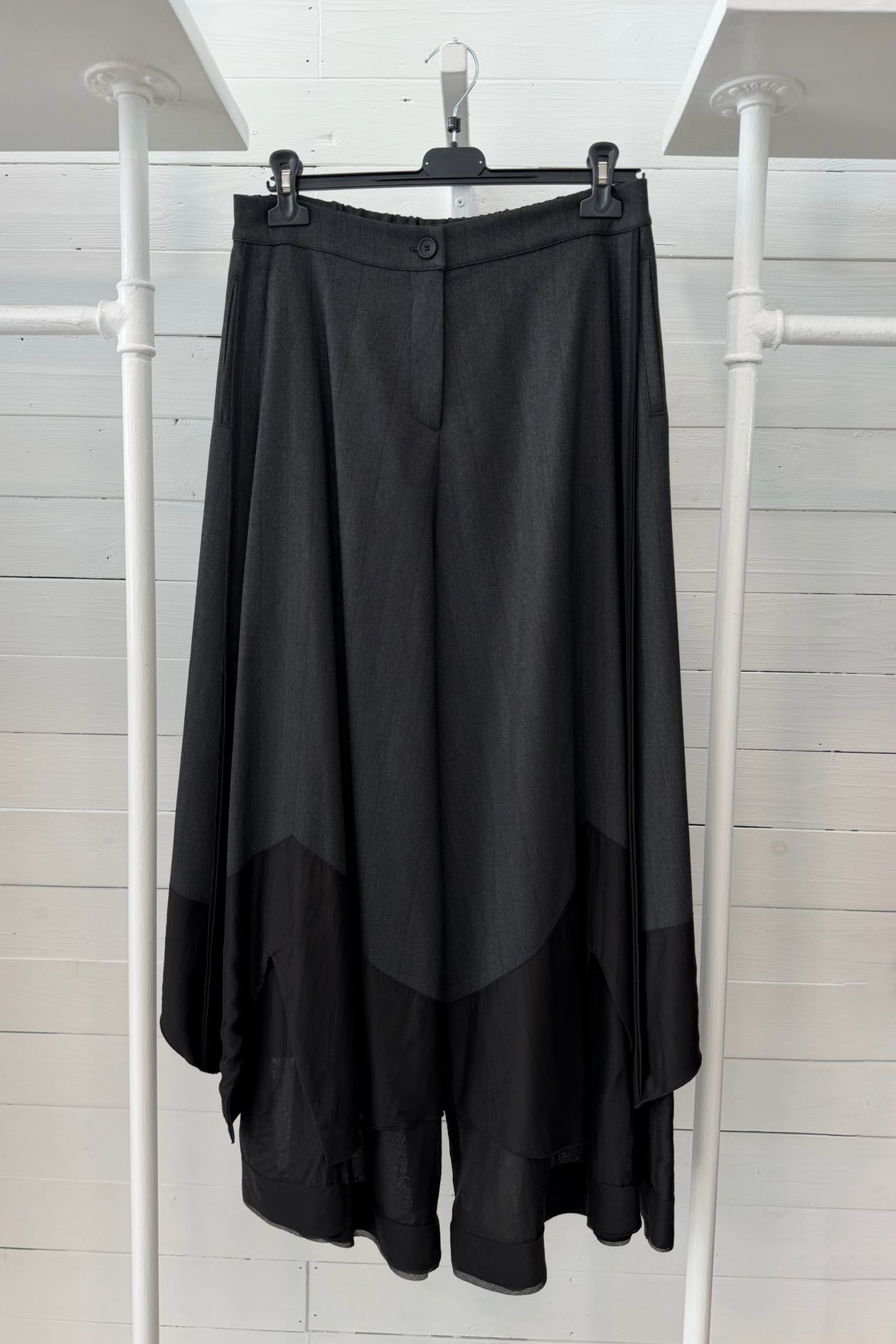 Pantalone Ampio Effetto Gonna con Inserti Fluidi