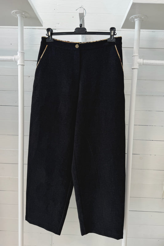 Pantalone con Dettagli Fantasia