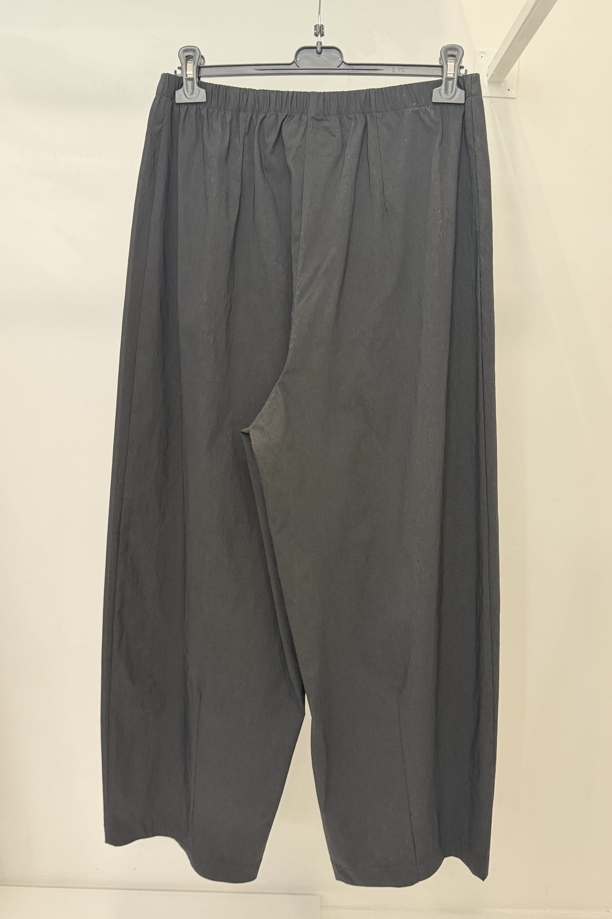 Pantalone ovetto con vita elasticizzata