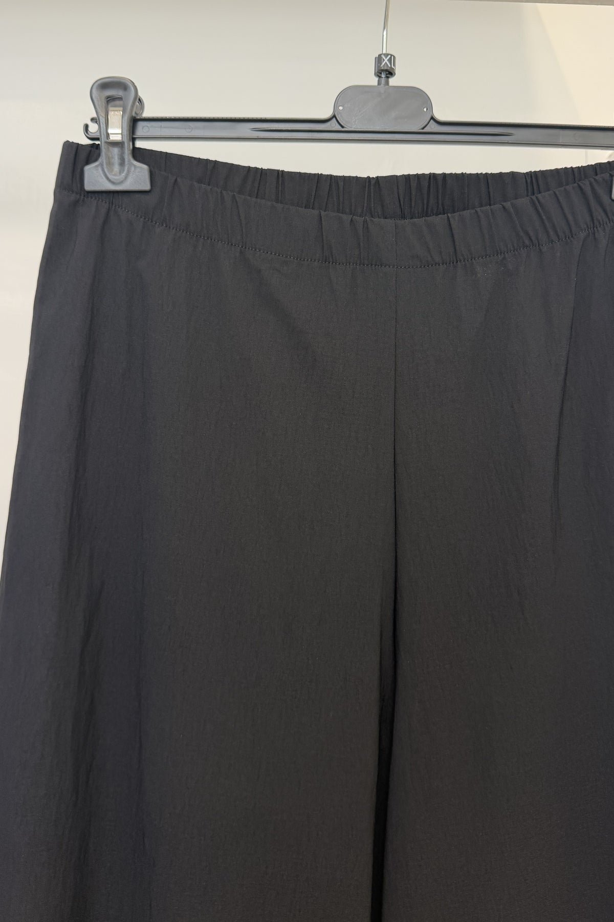 Pantalone ovetto con vita elasticizzata