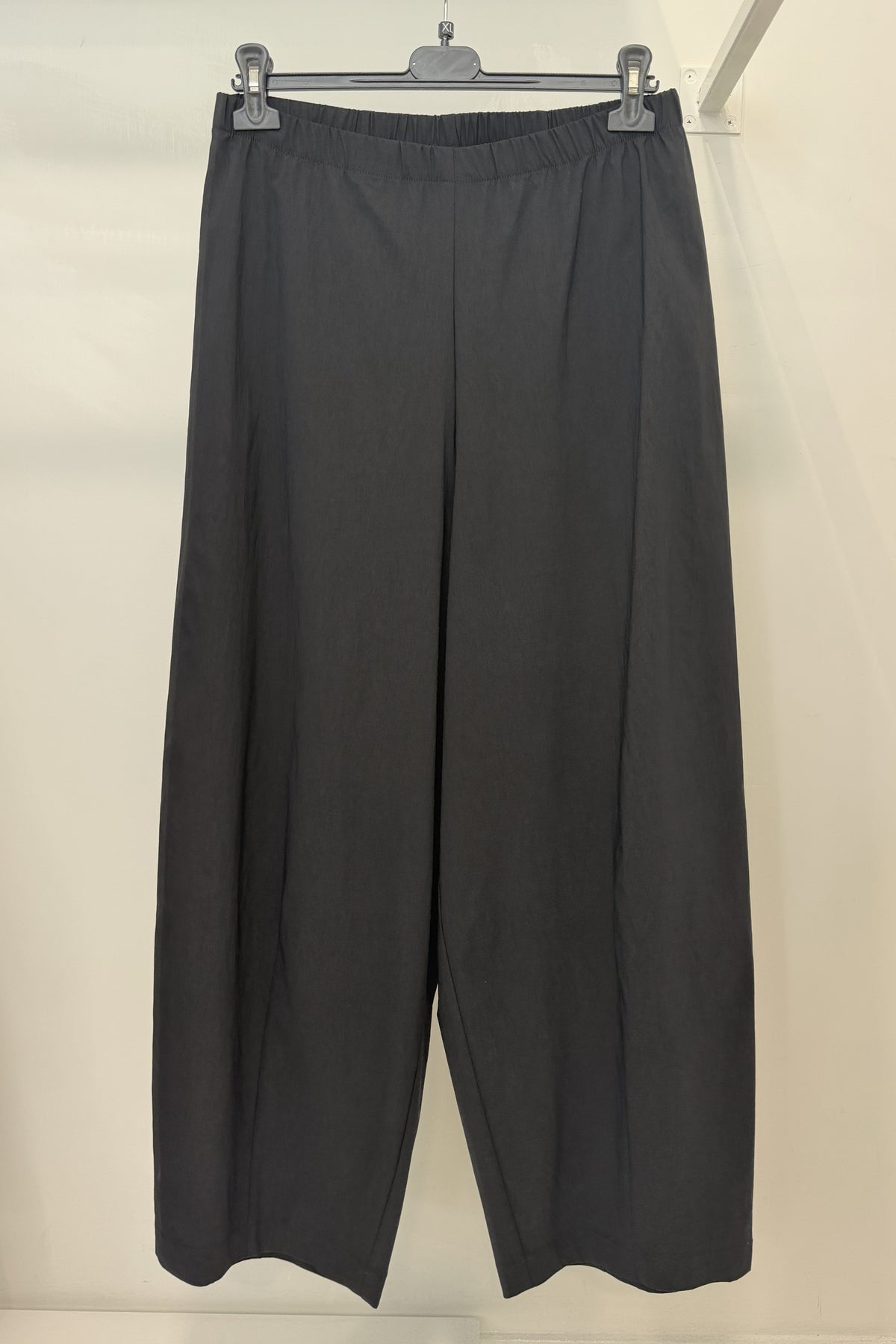 Pantalone ovetto con vita elasticizzata