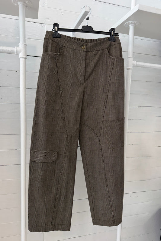 Pantalone a Quadri con Tasche Applicate