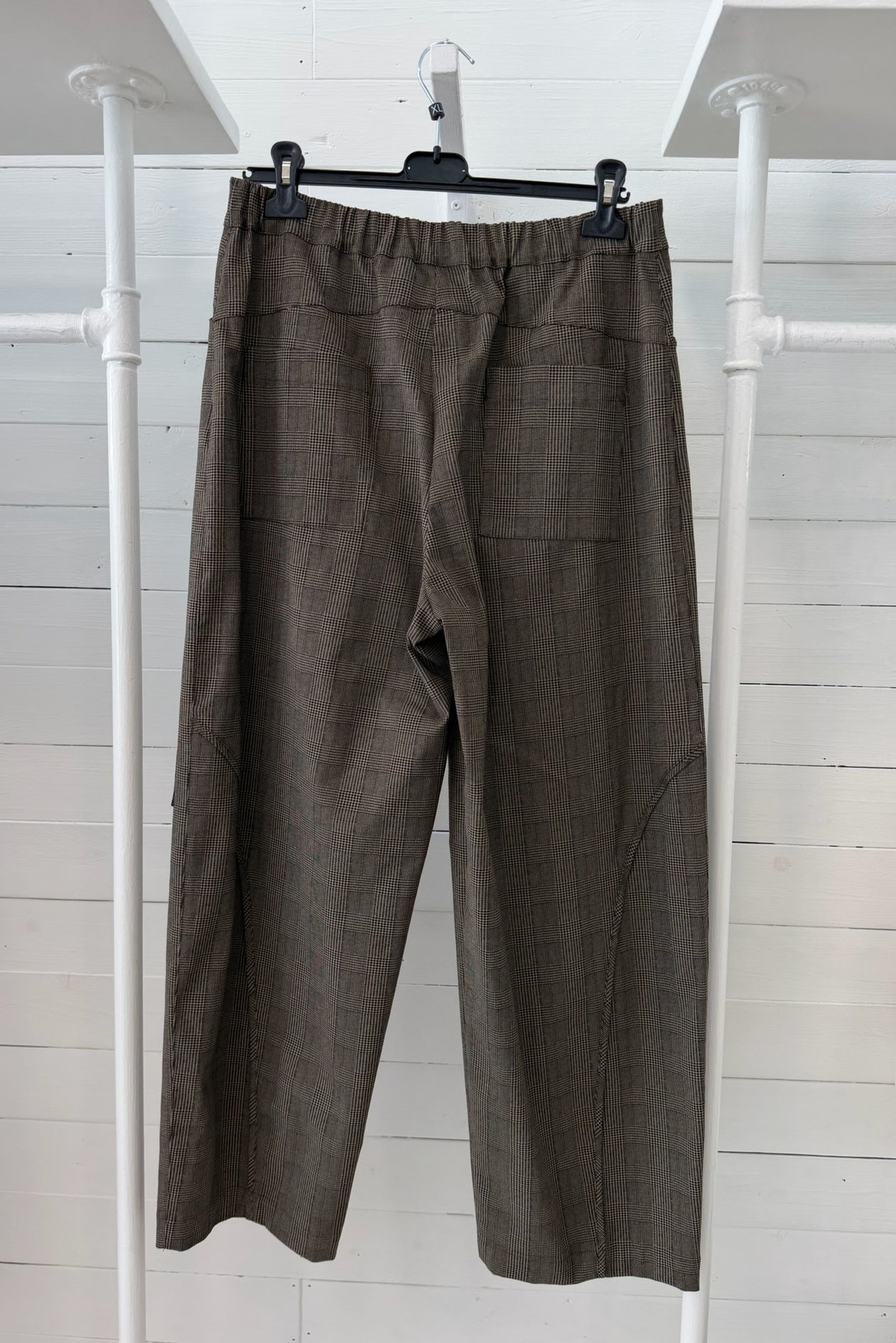 Pantalone a Quadri con Tasche Applicate