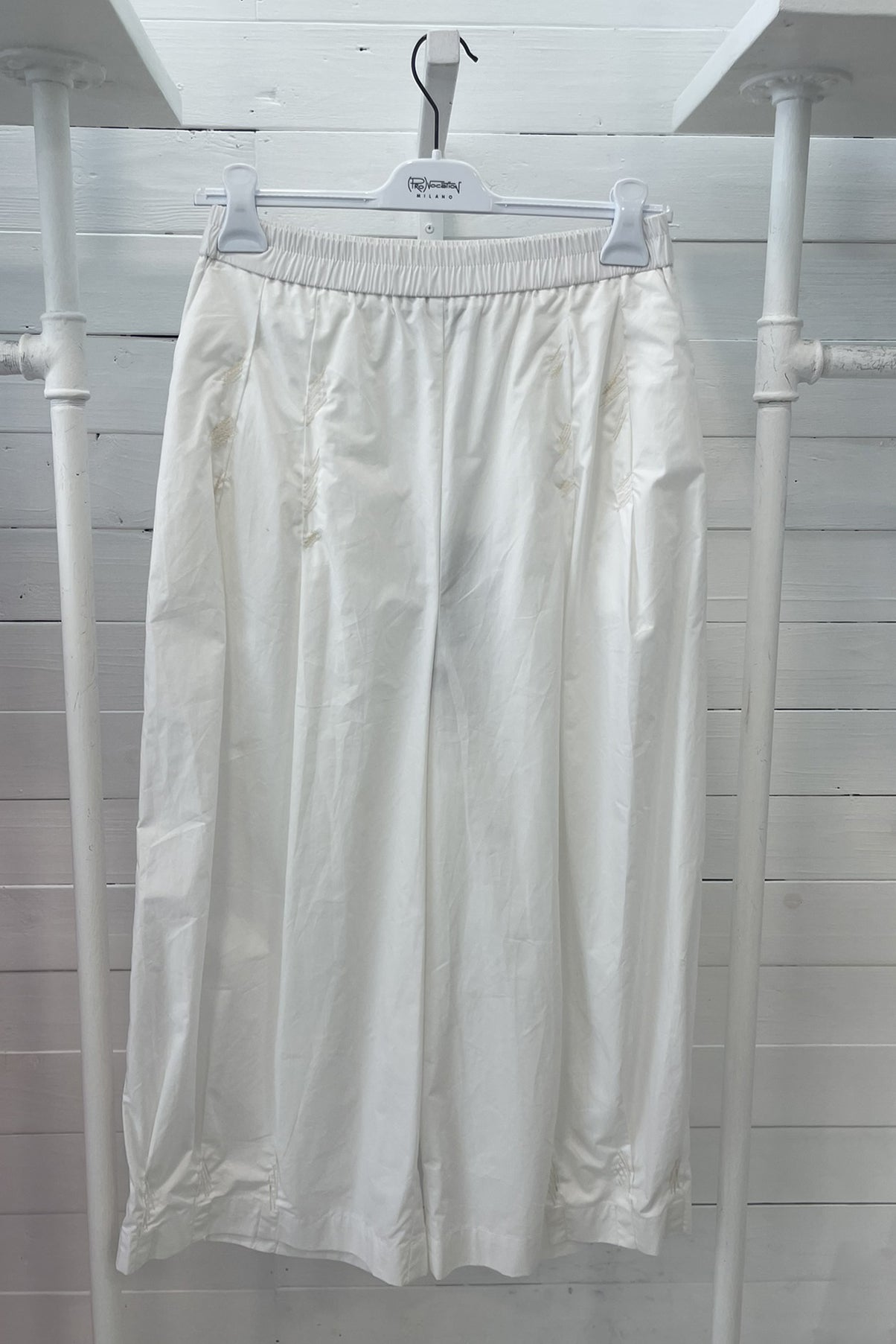 Pantalone ampio ricamato