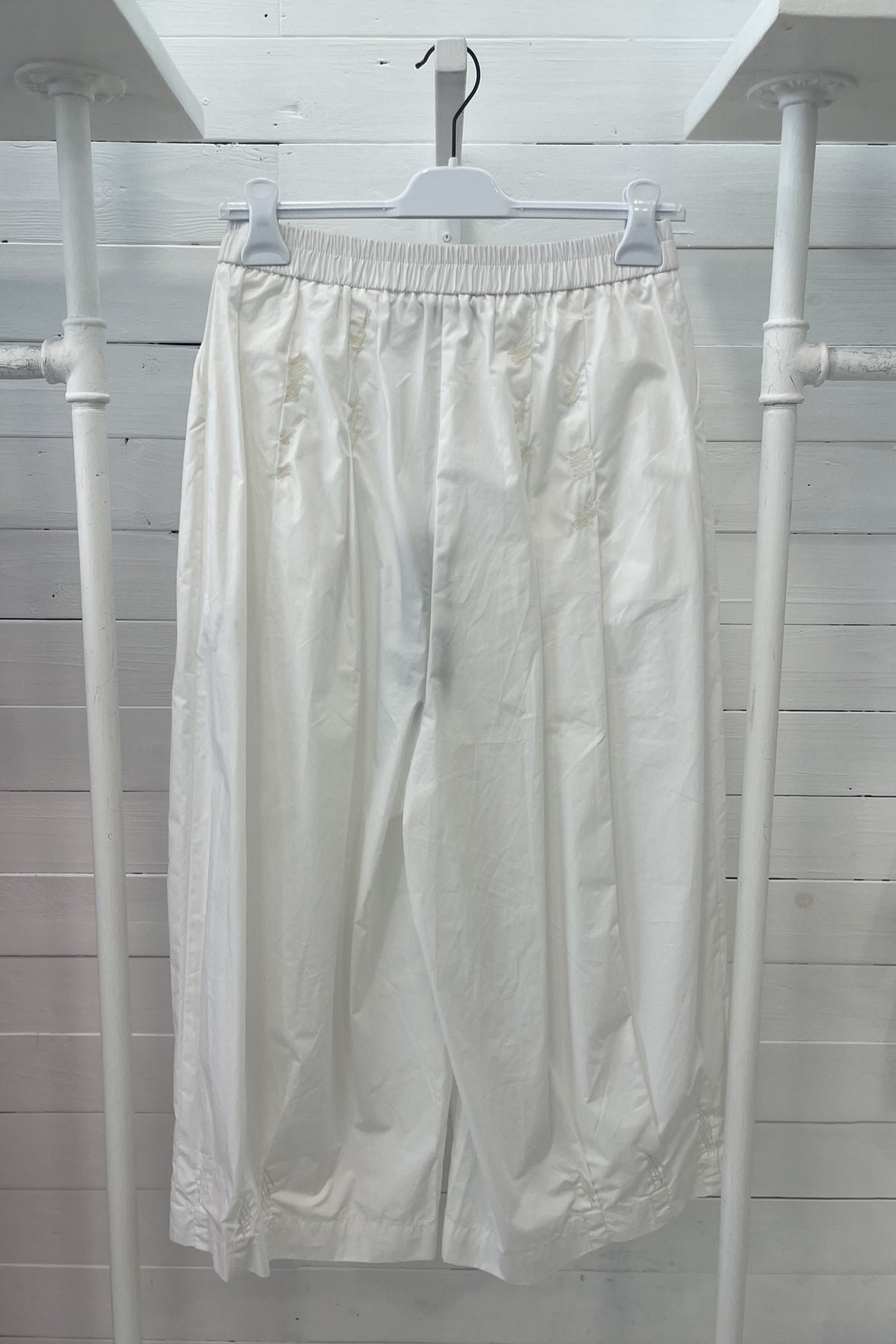 Pantalone ampio ricamato