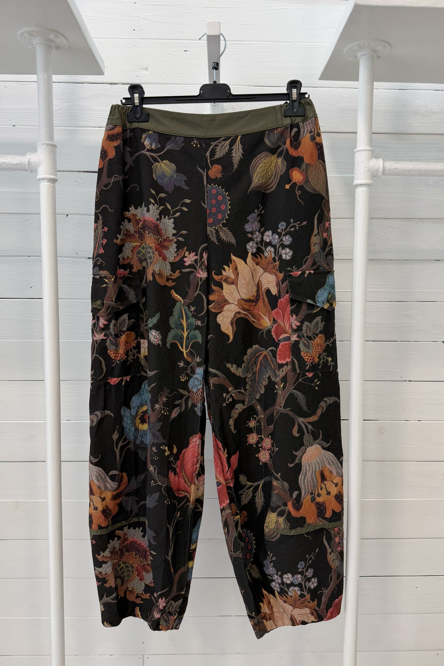 Pantalone a ovetto stampa floreale