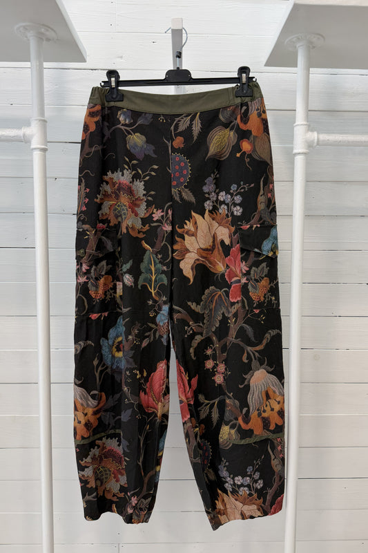 Pantalone a ovetto stampa floreale