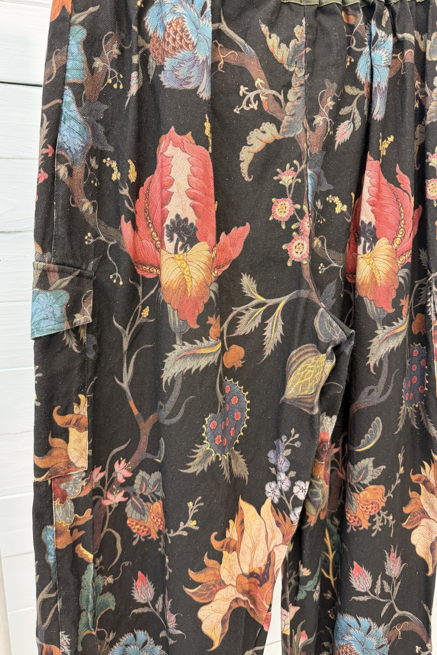 Pantalone a ovetto stampa floreale